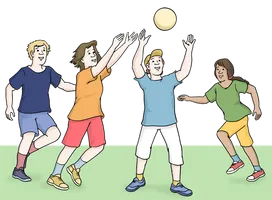 Vier Personen spielen mit einem Ball